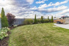 Property listing for 183 Tanglewood Dr., Binbrook, Ontario