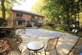 Property listing for 510 Scenic Dr., Hamilton, ON
