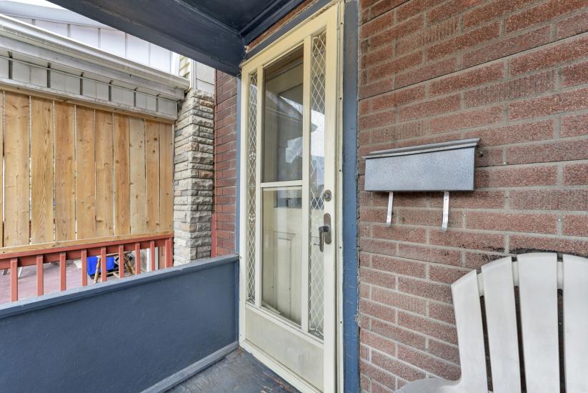 Property listing for 29 New St., Hamilton, ON