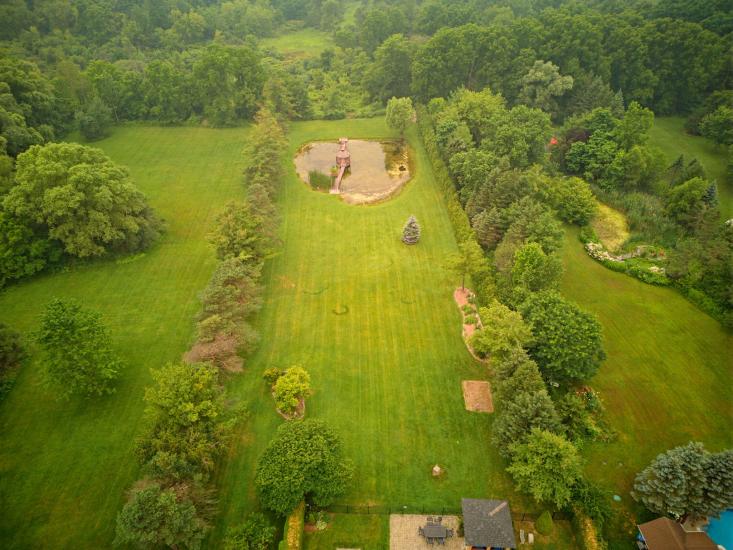 Property listing for 348 Shaver Rd., Ancaster, ON