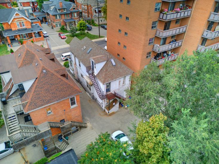 Property listing for 113 Wentworth St. S., Hamilton, ON