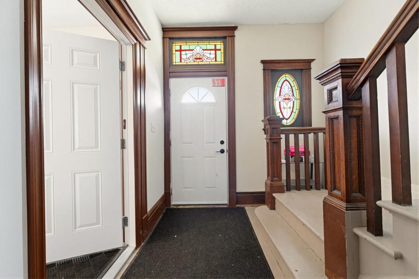 Property listing for #1-25 Strathcona Ave. S., Hamilton, ON