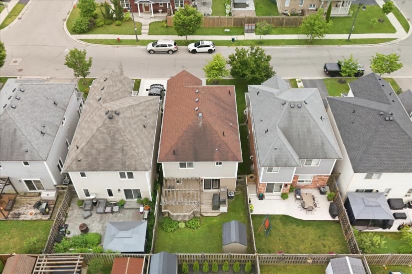 Property listing for 40 Whitwell Way, Binbrook, ON