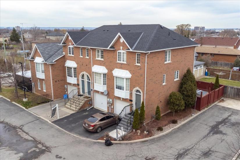 Property listing for #3-437 Highway 8, Stoney Creek, ON