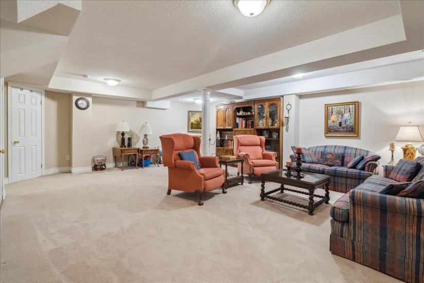 Property listing for #101-100 Beddoe Dr., Hamilton, ON