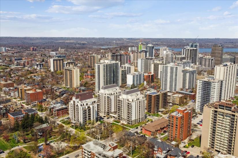 Property listing for #809-81 Robinson St., Hamilton, ON