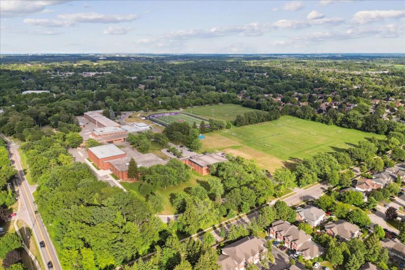 Property listing for 70 Moore Cres., Ancaster, ON
