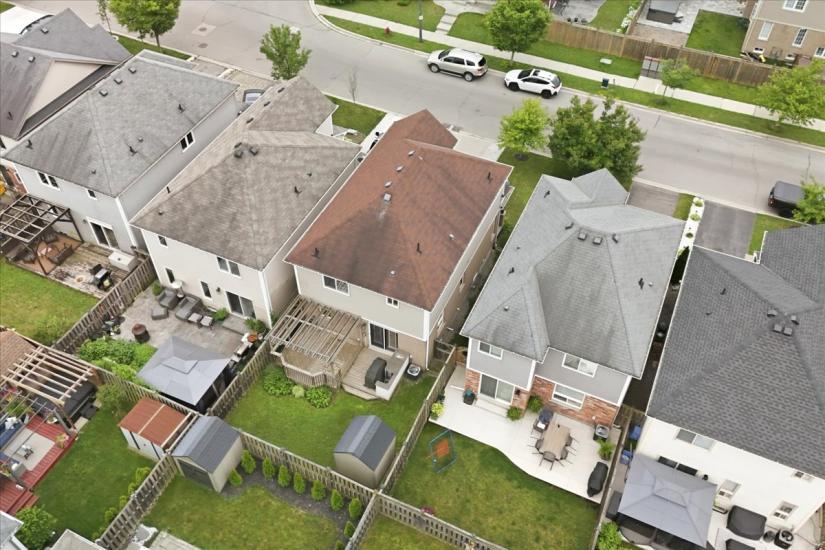 Property listing for 40 Whitwell Way, Binbrook, ON