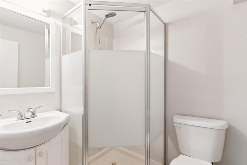 Property listing for 23 Lorne Ave., Hamilton, ON