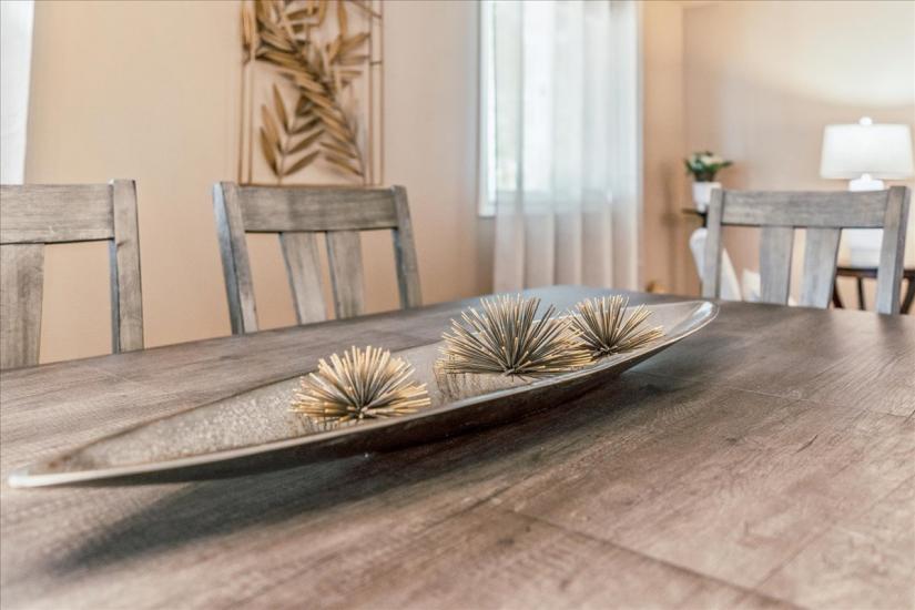 Property listing for 75 Claudette Gate, Hamilton, ON