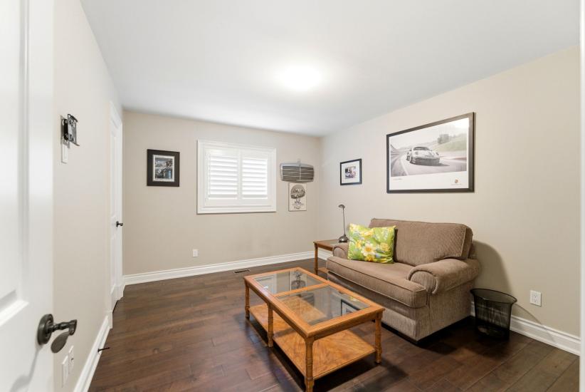 Property listing for 67 Alma St., Dundas, ON