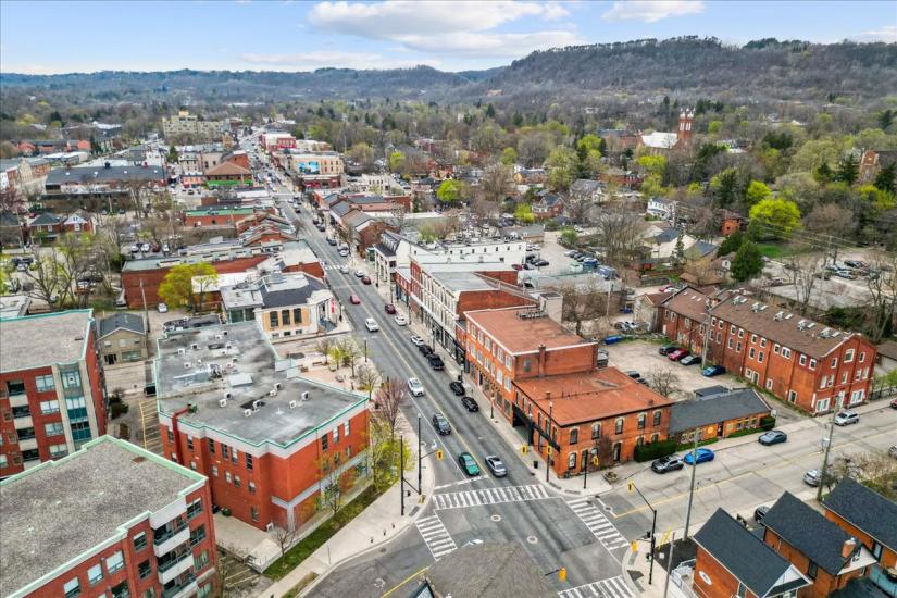 Property listing for #313-50 Main St., Dundas, ON