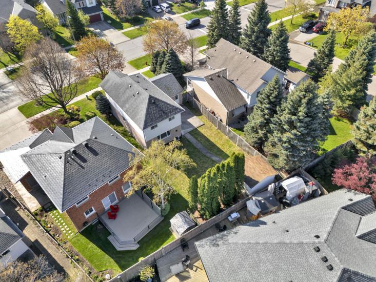 Property listing for 60 Kitty Murray Lane, Ancaster, ON