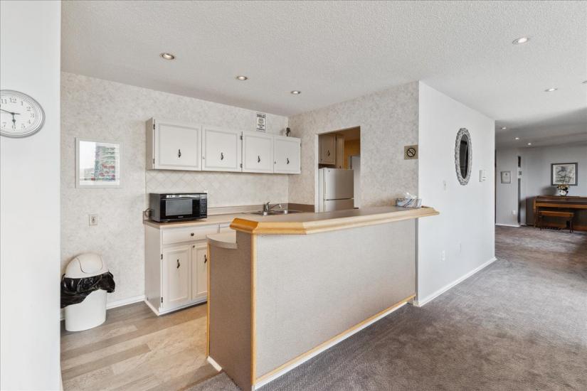 Property listing for #305-222 Jackson St. W., Hamilton, ON