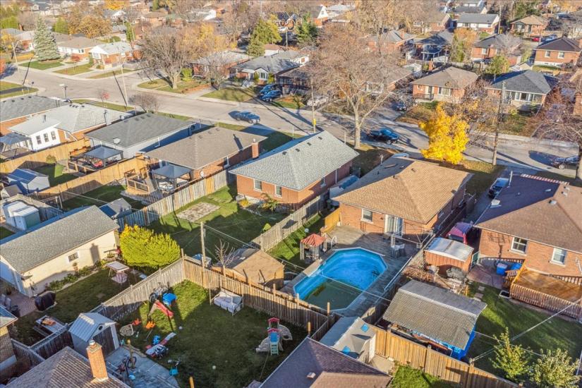 Property listing for 272 East 44th St., Hamilton, ON