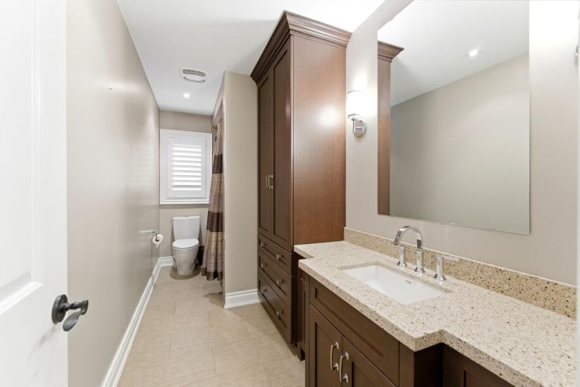 Property listing for 67 Alma St., Dundas, ON