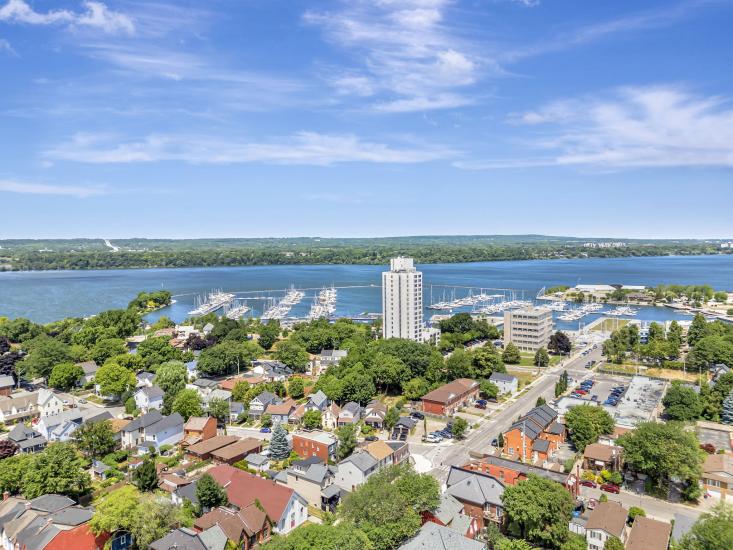 Property listing for 433 Hughson St. N., Hamilton, ON