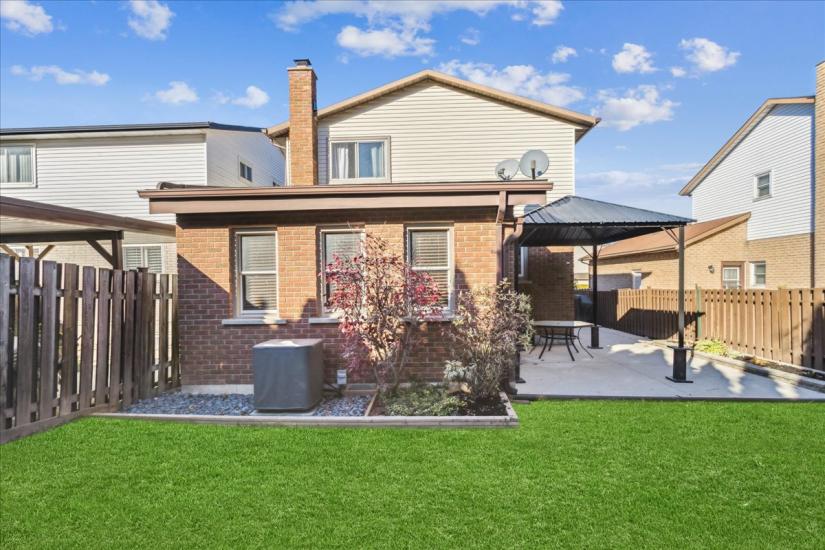 Property listing for 110 Glenashton Dr., Stoney Creek, ON