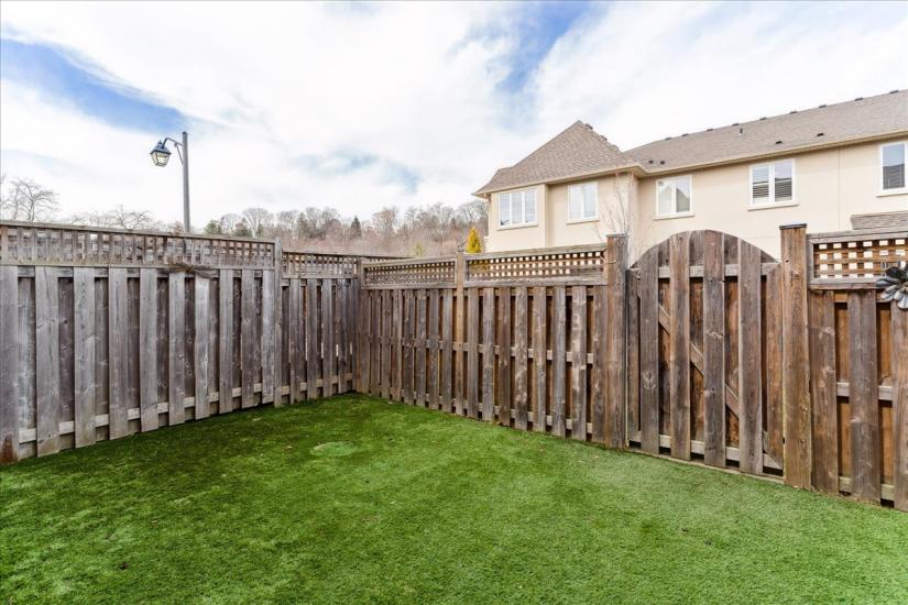 Property listing for 36 Forest Valley Cres., Dundas, ON