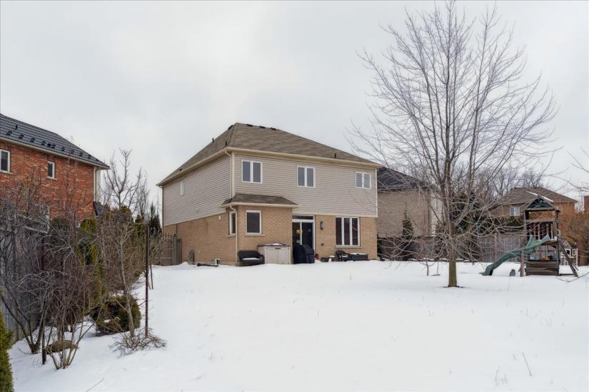 Property listing for 19 Deborah Crt., Hamilton, ON
