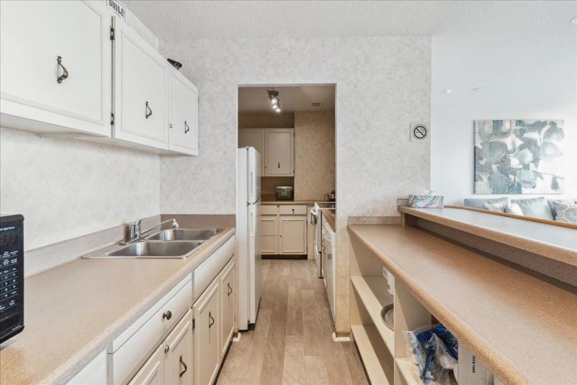 Property listing for #305-222 Jackson St. W., Hamilton, ON