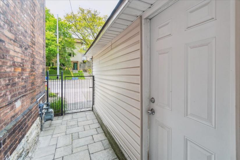 Property listing for 179 Hess St. S., Hamilton, ON