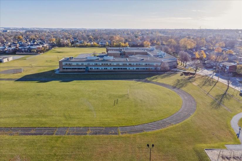 Property listing for 272 East 44th St., Hamilton, ON