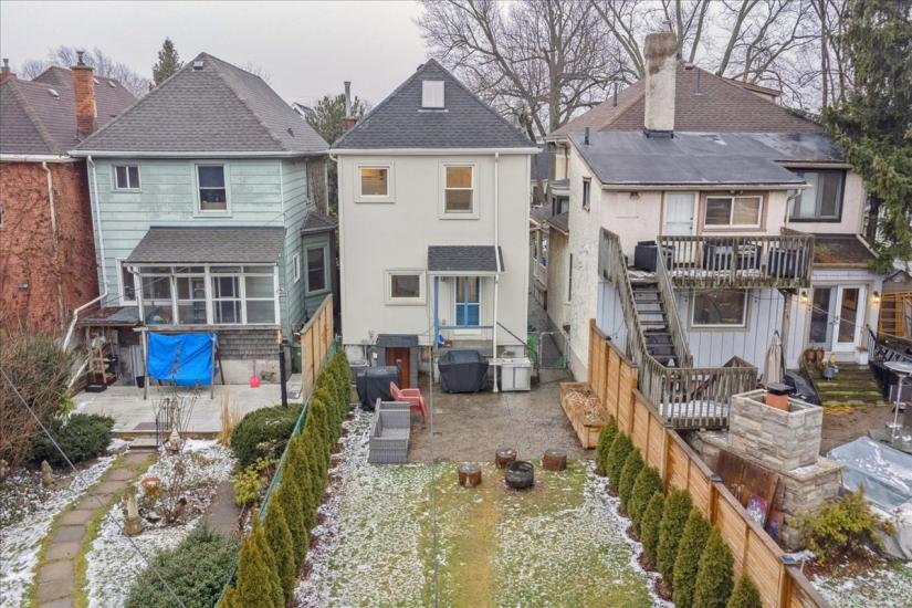 Property listing for 42 Chatham St., Hamilton, ON