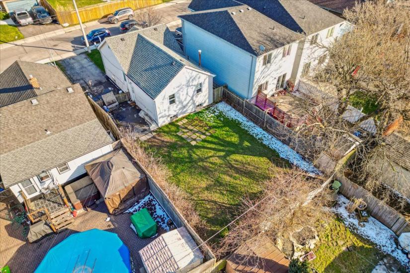 Property listing for 733 Dunn Ave., Hamilton, ON