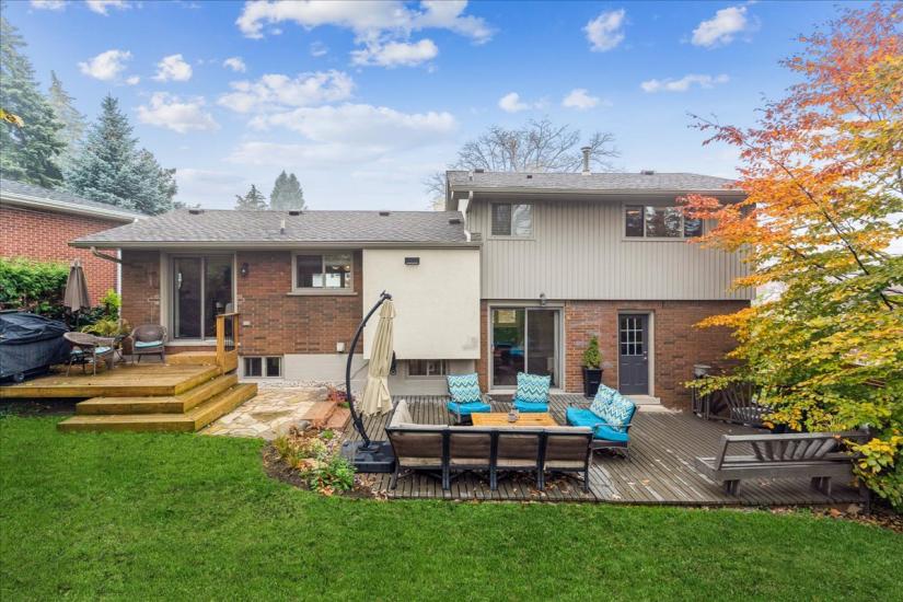 Property listing for 9 Holbrook Rd., Hamilton, ON