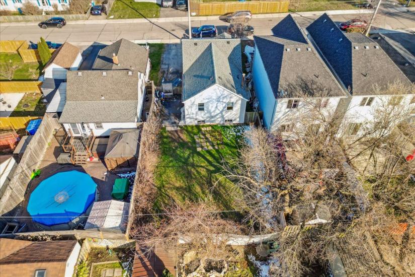 Property listing for 733 Dunn Ave., Hamilton, ON