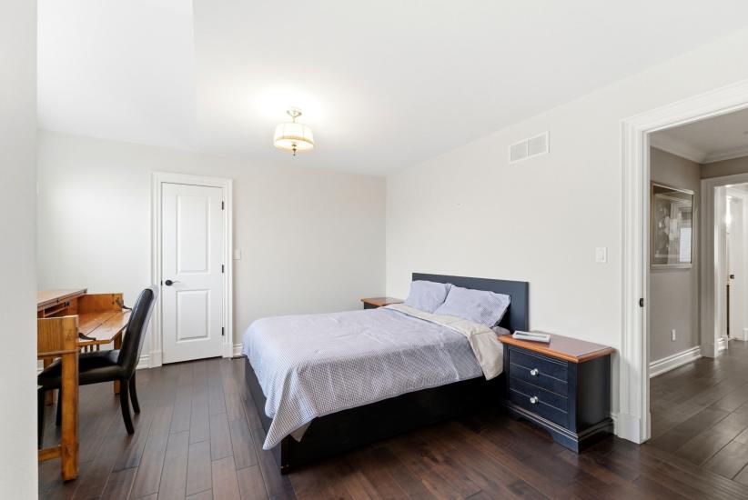 Property listing for 67 Alma St., Dundas, ON