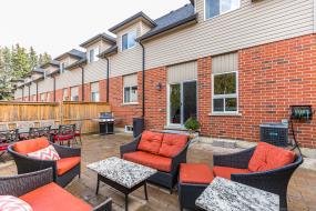 Property listing for 10 Kopperfield Lane, Glancaster, ON