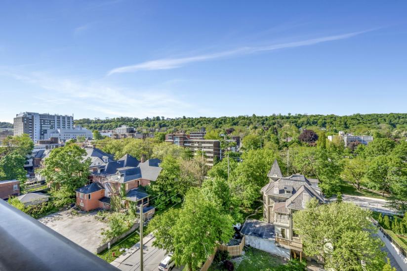 Property listing for #809-81 Robinson St., Hamilton, ON