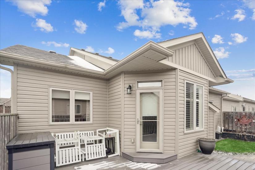 Property listing for 62 Gaddye Lane, Binbrook, ON