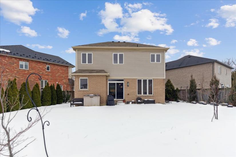 Property listing for 19 Deborah Crt., Hamilton, ON