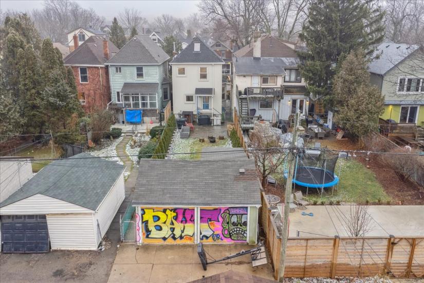 Property listing for 42 Chatham St., Hamilton, ON