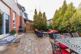 Property listing for 10 Kopperfield Lane, Glancaster, ON