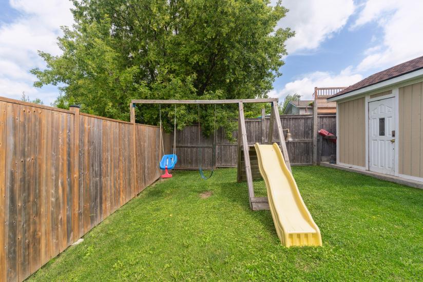 Property listing for 11 Anderson Cres., Smithville, ON