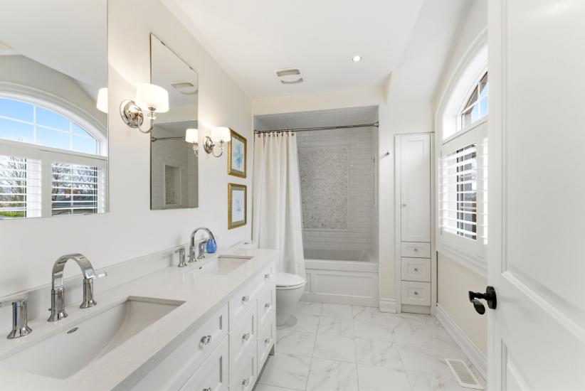 Property listing for 67 Alma St., Dundas, ON