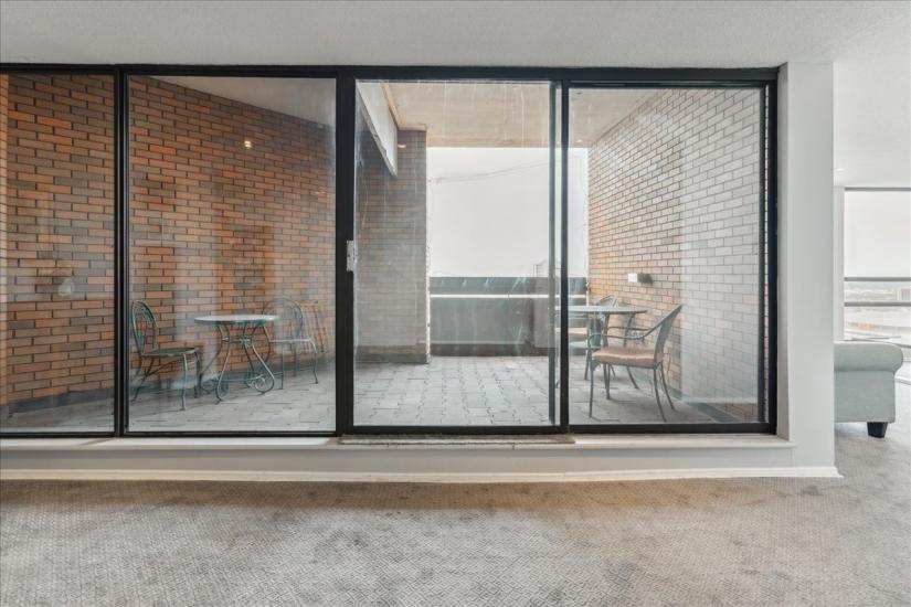 Property listing for #305-222 Jackson St. W., Hamilton, ON