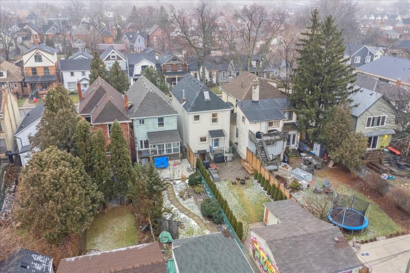 Property listing for 42 Chatham St., Hamilton, ON