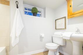 Property listing for 313 Bold St., Hamilton, ON