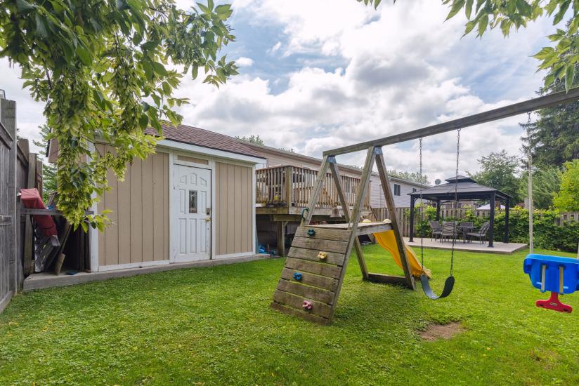 Property listing for 11 Anderson Cres., Smithville, ON