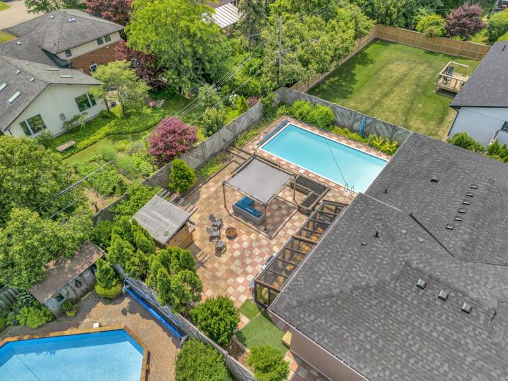 Property listing for 672 Hiawatha Blvd., Ancaster, ON
