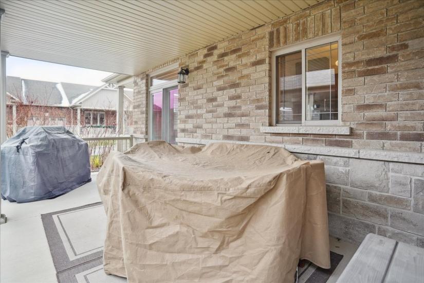 Property listing for 62 Gaddye Lane, Binbrook, ON