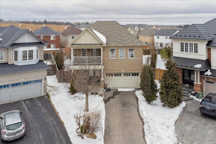 Property listing for 19 Deborah Crt., Hamilton, ON