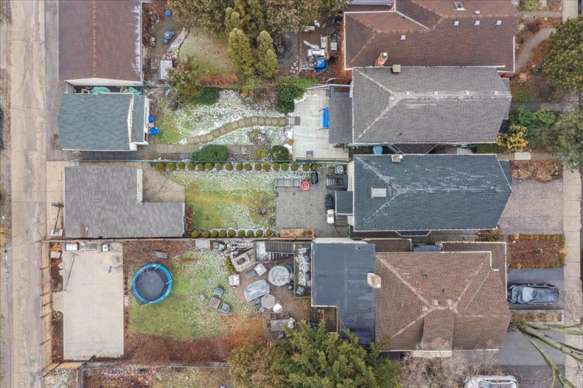 Property listing for 42 Chatham St., Hamilton, ON