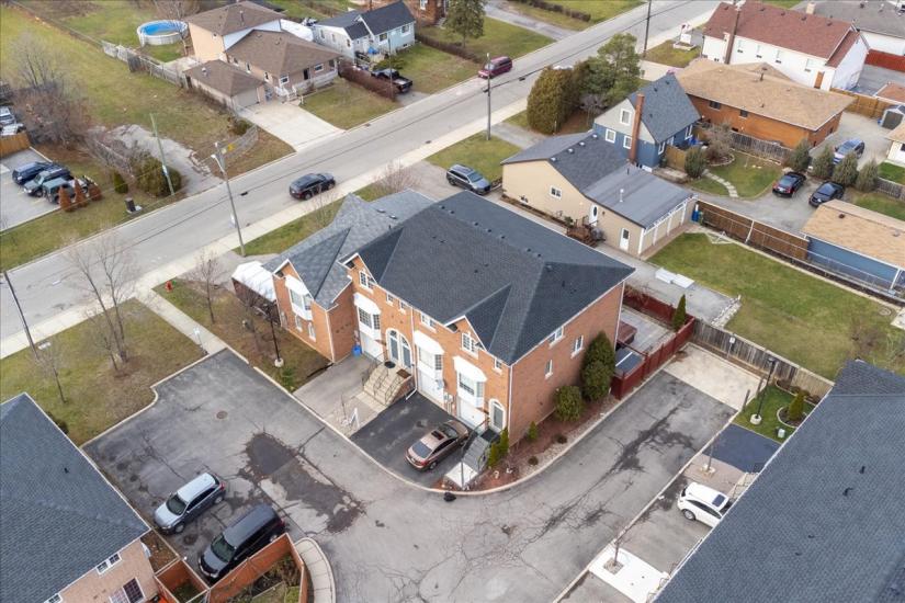 Property listing for #3-437 Highway 8, Stoney Creek, ON