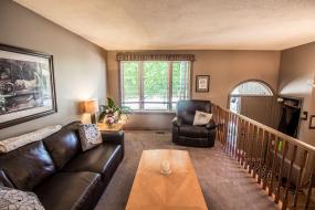 Property listing for 105 Glenhollow Dr., Stoney Creek, ON